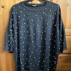 Pearl detailed short sleeve top. Worn once. Zara